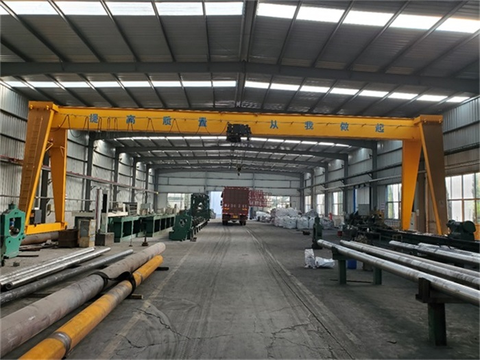 歐式電動(dòng)葫蘆門式起重機(jī)